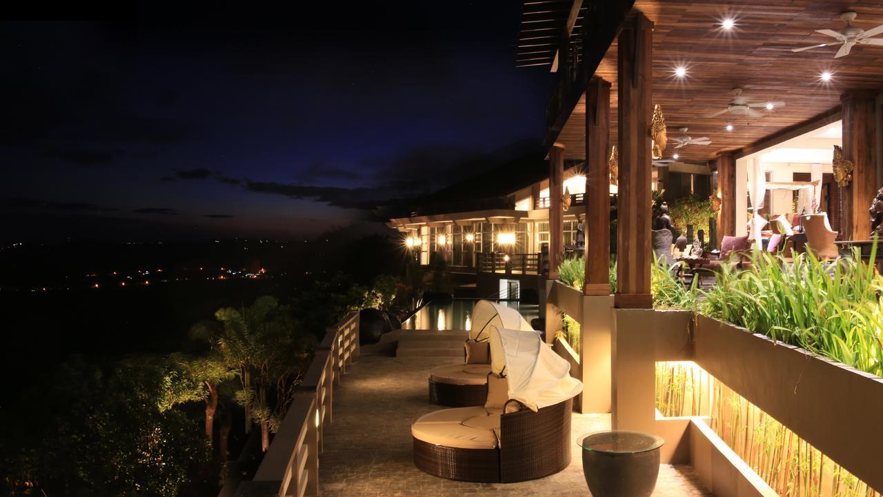 The Oriental Luxury Suites Alfonso Buitenkant foto