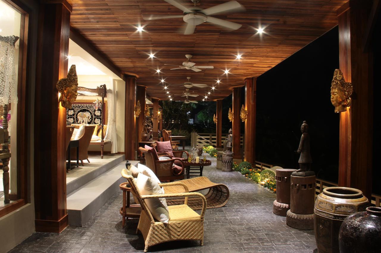 The Oriental Luxury Suites Alfonso Buitenkant foto